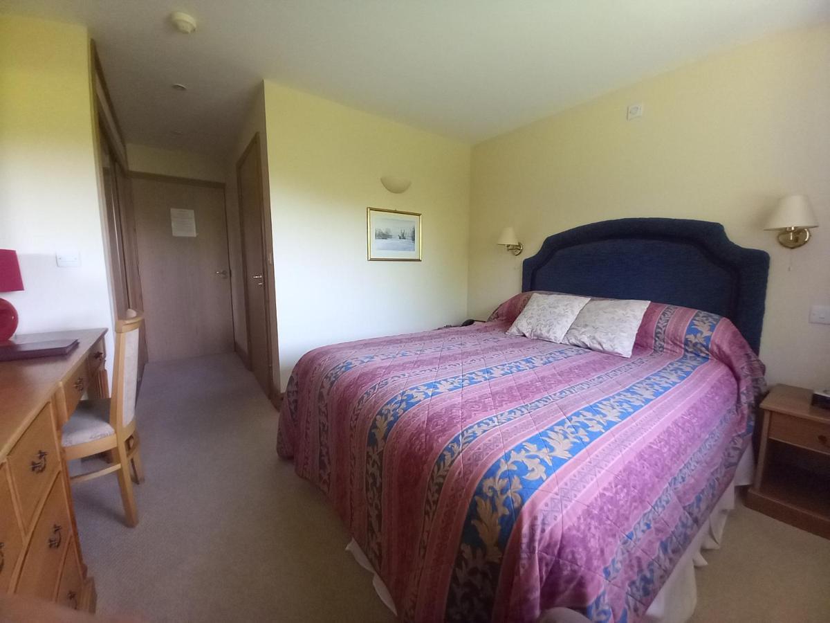 Golden Ball Hotel Elsworth Quarto foto